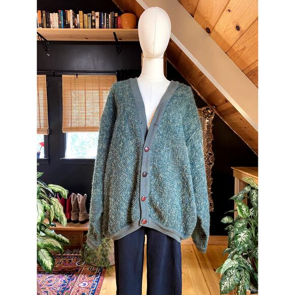 Very Vintage Mohair Cardigan - Picture 2 of 8
